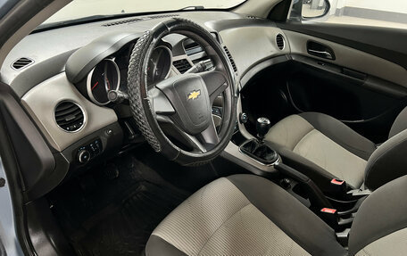 Chevrolet Cruze II, 2011 год, 620 000 рублей, 7 фотография