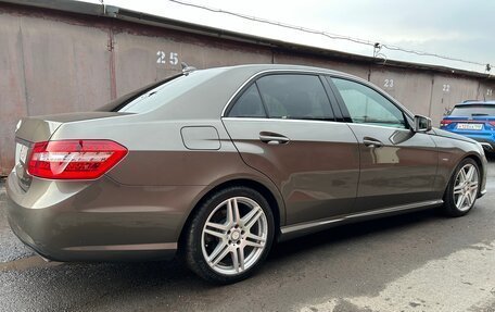 Mercedes-Benz E-Класс, 2012 год, 1 750 000 рублей, 4 фотография