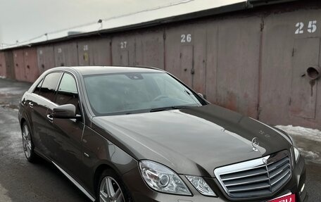 Mercedes-Benz E-Класс, 2012 год, 1 750 000 рублей, 13 фотография