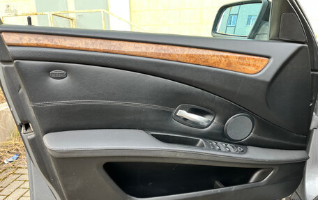 BMW 5 серия, 2008 год, 950 000 рублей, 15 фотография