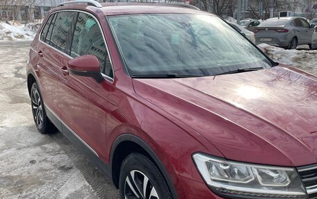 Volkswagen Tiguan II, 2019 год, 2 250 000 рублей, 4 фотография