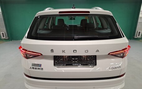 Skoda Kodiaq I, 2025 год, 4 590 000 рублей, 10 фотография