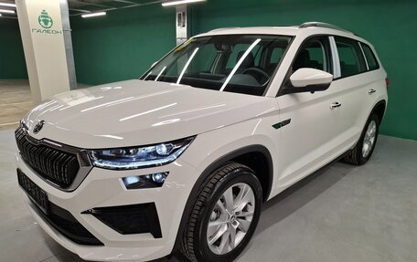 Skoda Kodiaq I, 2025 год, 4 590 000 рублей, 4 фотография