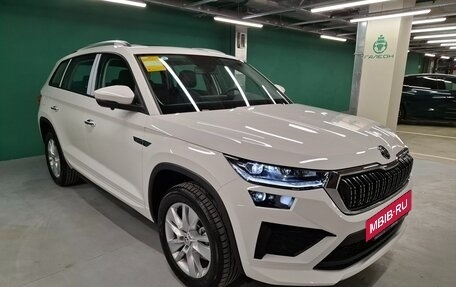 Skoda Kodiaq I, 2025 год, 4 590 000 рублей, 2 фотография