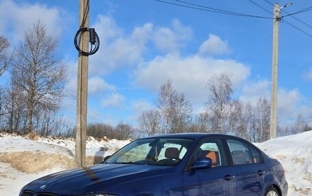 BMW 3 серия, 2009 год, 1 045 000 рублей, 2 фотография