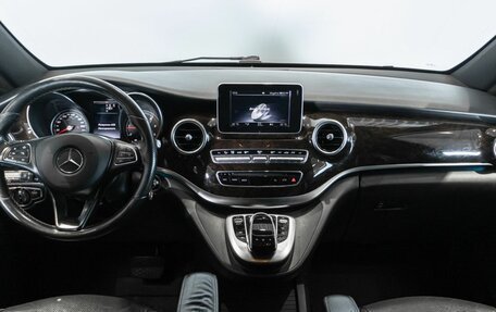 Mercedes-Benz V-Класс, 2015 год, 3 130 000 рублей, 6 фотография