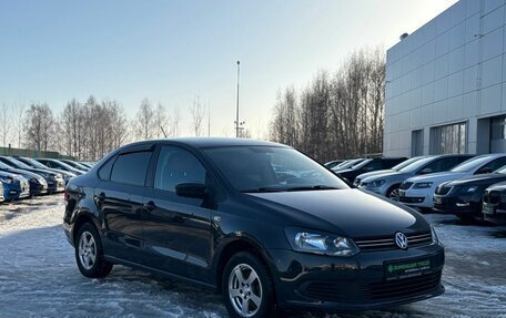 Volkswagen Polo VI (EU Market), 2013 год, 830 000 рублей, 2 фотография