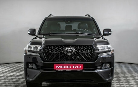 Toyota Land Cruiser 200, 2016 год, 5 050 000 рублей, 2 фотография