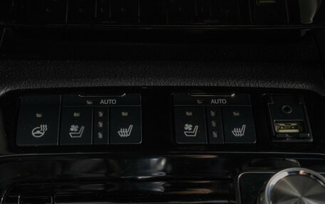 Toyota Land Cruiser 200, 2016 год, 5 050 000 рублей, 17 фотография