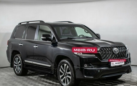 Toyota Land Cruiser 200, 2016 год, 5 050 000 рублей, 3 фотография