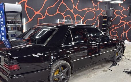 Mercedes-Benz E-Класс, 1994 год, 410 000 рублей, 2 фотография