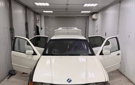 BMW 3 серия, 1993 год, 850 000 рублей, 2 фотография
