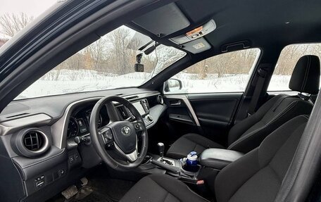Toyota RAV4, 2018 год, 2 690 000 рублей, 8 фотография