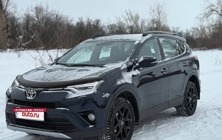 Toyota RAV4, 2018 год, 2 690 000 рублей, 3 фотография