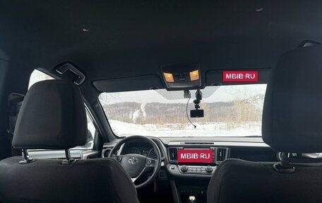 Toyota RAV4, 2018 год, 2 690 000 рублей, 11 фотография