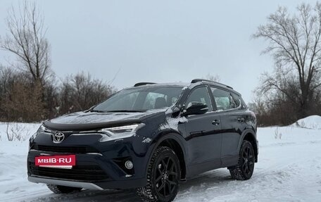 Toyota RAV4, 2018 год, 2 690 000 рублей, 14 фотография