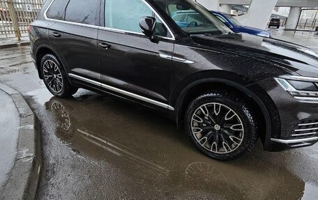 Volkswagen Touareg III, 2019 год, 6 200 000 рублей, 2 фотография