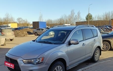 Mitsubishi Outlander III рестайлинг 3, 2009 год, 910 000 рублей, 1 фотография