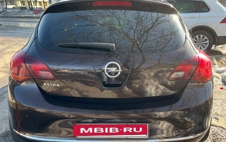 Opel Astra J, 2014 год, 1 050 000 рублей, 6 фотография