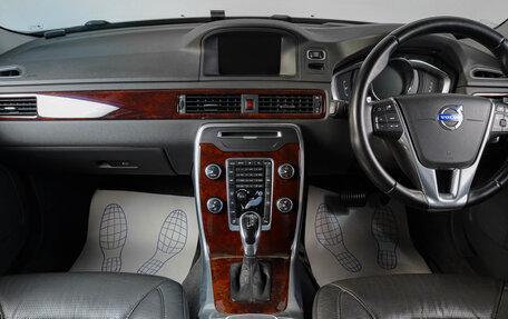 Volvo V70 III рестайлинг, 2013 год, 1 379 000 рублей, 13 фотография