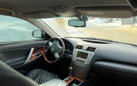 Toyota Camry, 2010 год, 850 000 рублей, 10 фотография