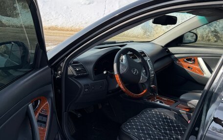 Toyota Camry, 2010 год, 850 000 рублей, 6 фотография