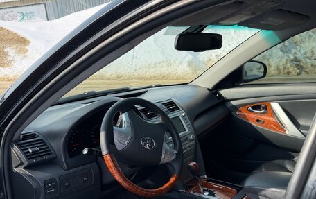 Toyota Camry, 2010 год, 850 000 рублей, 5 фотография