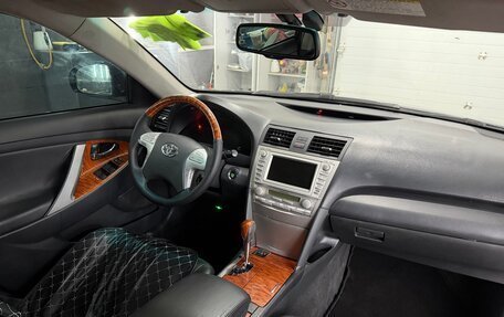 Toyota Camry, 2010 год, 850 000 рублей, 16 фотография