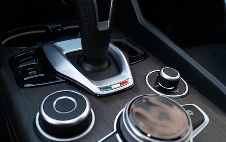 Alfa Romeo Giulia II, 2021 год, 3 999 999 рублей, 29 фотография