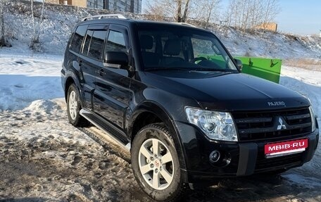Mitsubishi Pajero IV, 2011 год, 2 700 000 рублей, 2 фотография