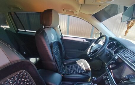 Volkswagen Tiguan II, 2020 год, 2 500 000 рублей, 4 фотография