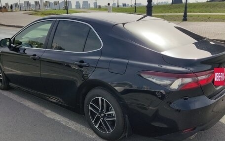 Toyota Camry, 2022 год, 3 800 000 рублей, 8 фотография