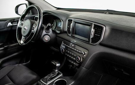 KIA Sportage IV рестайлинг, 2018 год, 2 320 000 рублей, 10 фотография