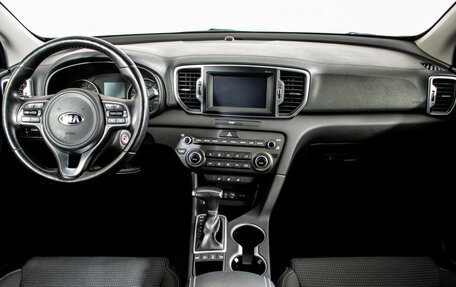 KIA Sportage IV рестайлинг, 2018 год, 2 320 000 рублей, 11 фотография