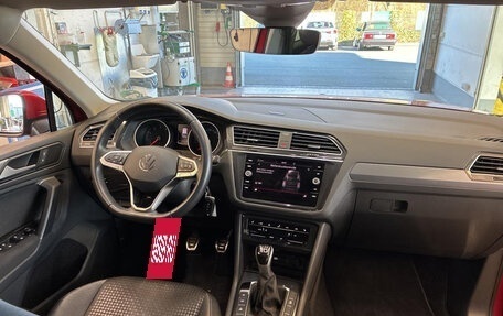 Volkswagen Tiguan II, 2022 год, 2 372 000 рублей, 12 фотография