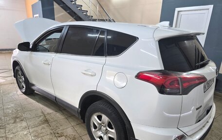 Toyota RAV4, 2018 год, 3 000 000 рублей, 9 фотография