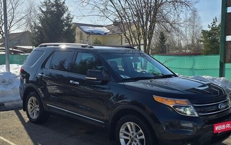 Ford Explorer VI, 2011 год, 1 590 000 рублей, 2 фотография