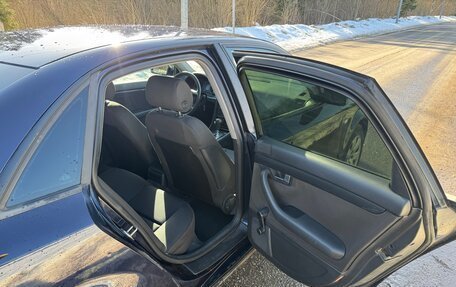 Audi A4, 2001 год, 380 000 рублей, 10 фотография