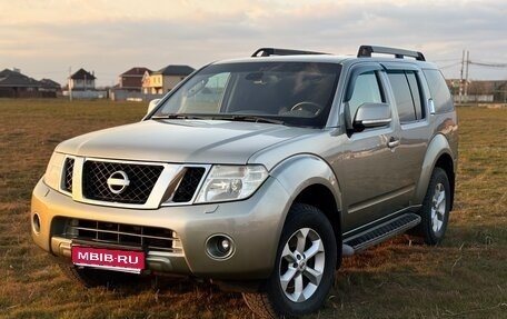 Nissan Pathfinder, 2010 год, 1 450 000 рублей, 1 фотография