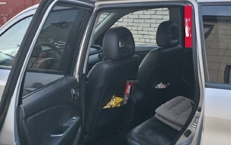 Mitsubishi Outlander III рестайлинг 3, 2004 год, 800 000 рублей, 1 фотография