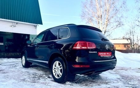 Volkswagen Touareg III, 2011 год, 1 750 000 рублей, 7 фотография