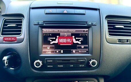 Volkswagen Touareg III, 2011 год, 1 750 000 рублей, 10 фотография