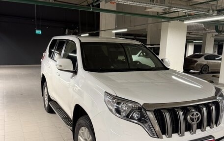 Toyota Land Cruiser Prado 150 рестайлинг 2, 2014 год, 3 250 000 рублей, 2 фотография