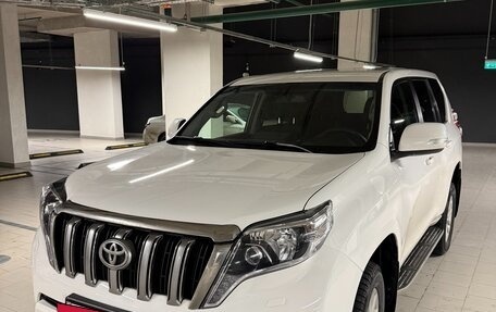 Toyota Land Cruiser Prado 150 рестайлинг 2, 2014 год, 3 250 000 рублей, 3 фотография