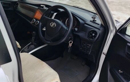 Toyota Corolla, 2018 год, 1 990 000 рублей, 7 фотография