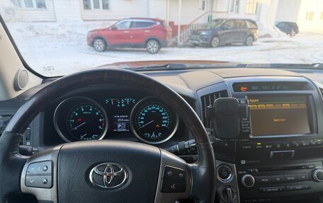 Toyota Land Cruiser 200, 2010 год, 2 900 000 рублей, 7 фотография