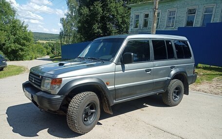 Mitsubishi Pajero III рестайлинг, 1994 год, 400 000 рублей, 15 фотография