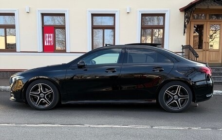 Mercedes-Benz A-Класс, 2019 год, 2 650 000 рублей, 3 фотография