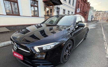 Mercedes-Benz A-Класс, 2019 год, 2 650 000 рублей, 28 фотография