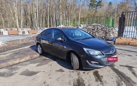Opel Astra J, 2013 год, 1 049 000 рублей, 3 фотография